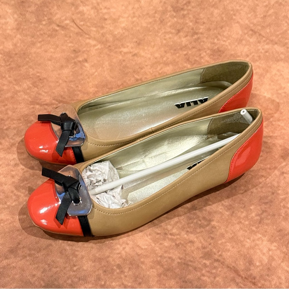 Alia Coral and Tan Flats with Bow Accent
